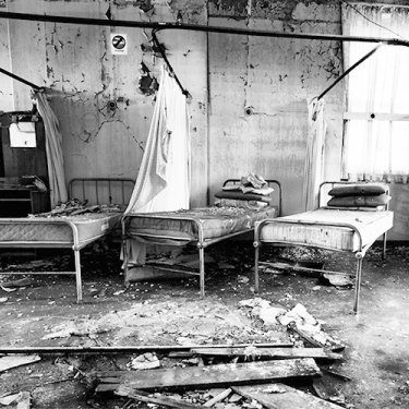 rsz_derelict_hospital_ward-1